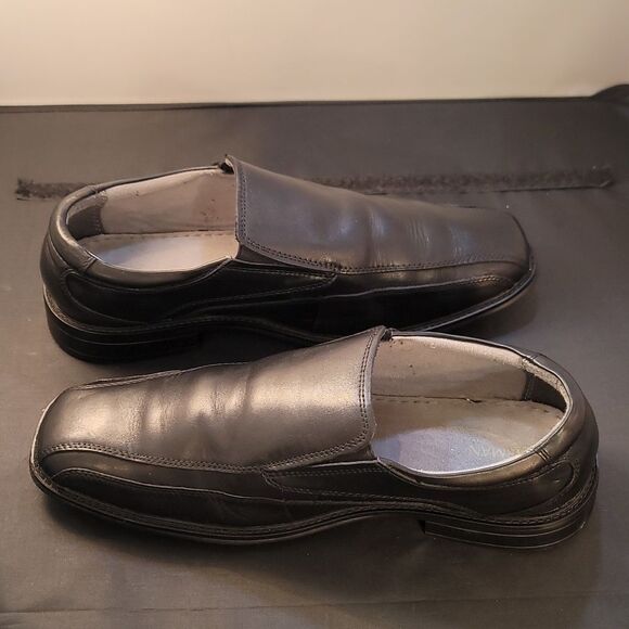 JARMAN SLIP-ON MEN'S CLOSED TOE LOAFER - Picture 10 of 15